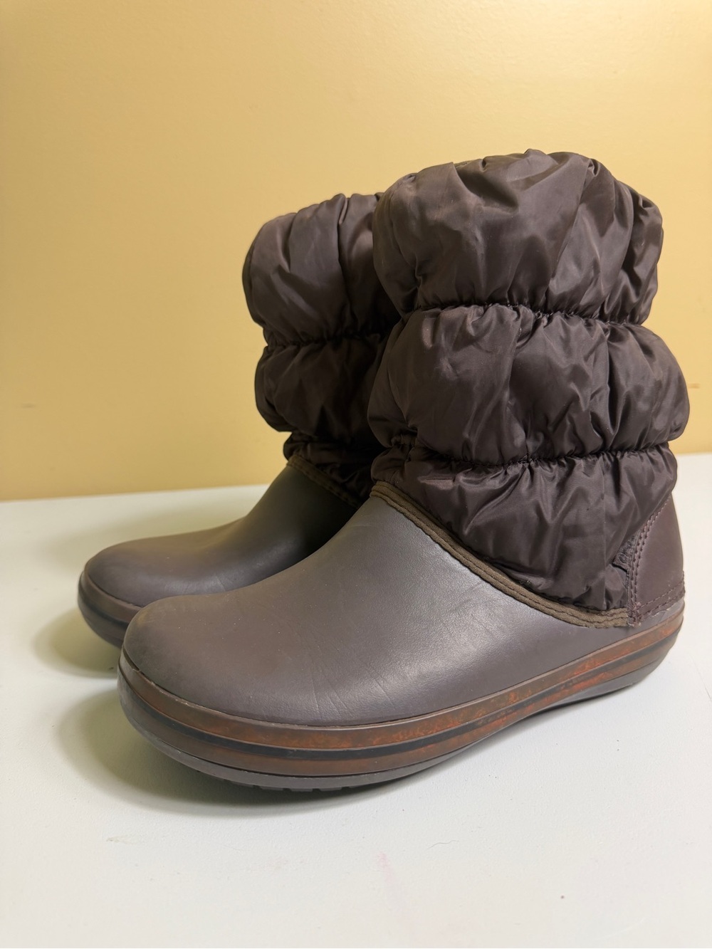Crocs Women's Winter Puff BootsSize: 8 brown
